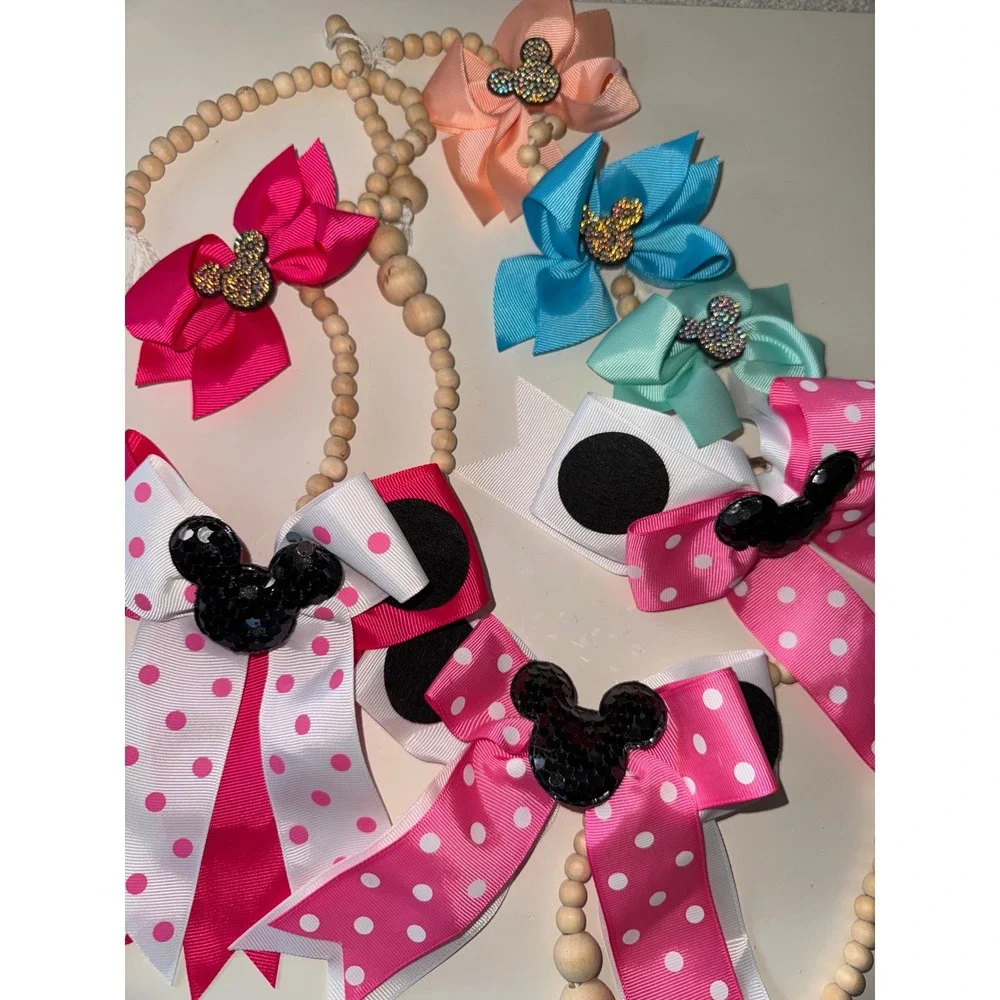 Set of 19 Mickey/Minnie Mouse Bows small and large Disney Fun‎